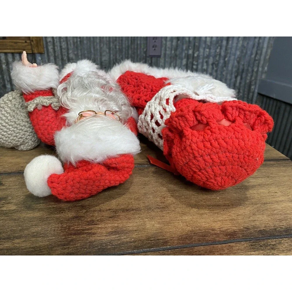 Vintage Santa & Mrs Claus Soap Bottle Set Figures 12